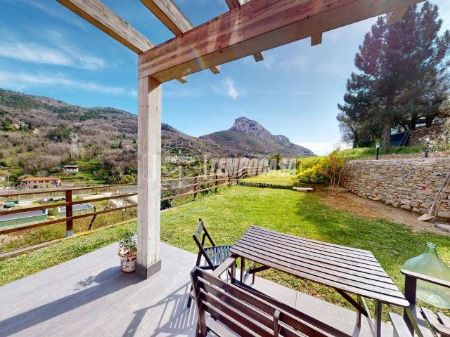Villa in vendita a Calice Ligure SV