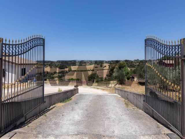 Villa in vendita a Caltagirone CT