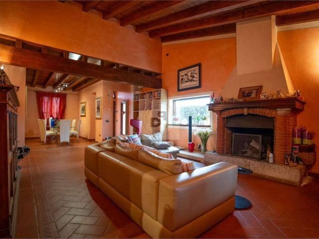 Villa in vendita a Calvagese della Riviera BS