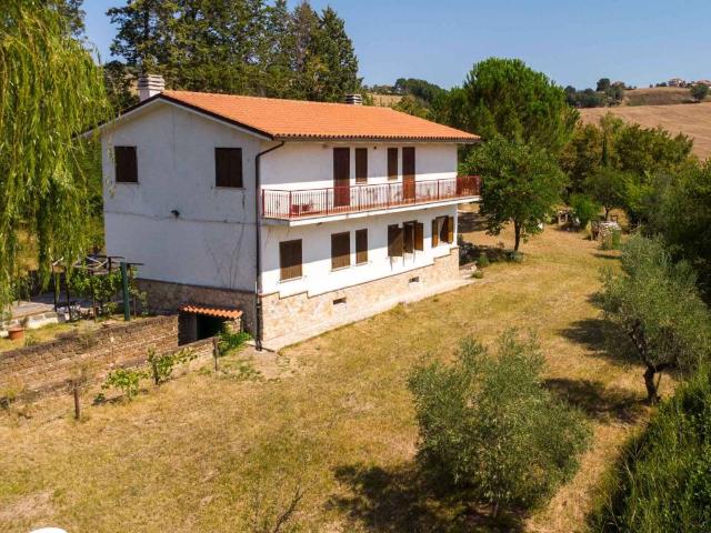 Villa in vendita a Calvi dell'Umbria TR