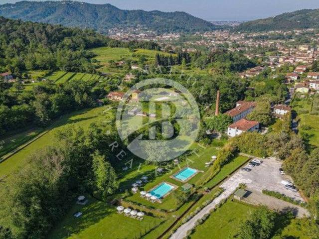 Villa in vendita a Camaiore