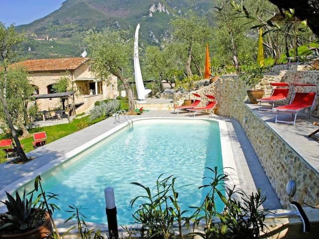 Villa in vendita a Camaiore