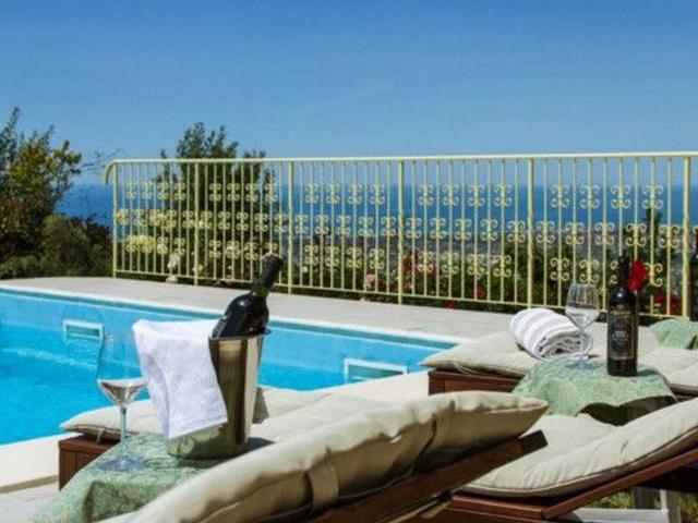 Villa in vendita a Camaiore