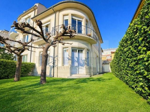Villa in vendita a Camaiore