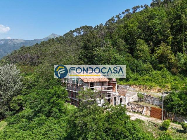 Villa in vendita a Camaiore, Capezzano Pianore