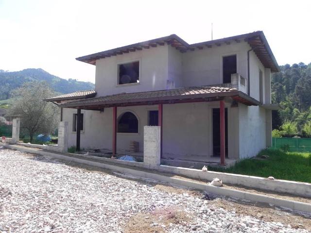 Villa in vendita a Camaiore LU