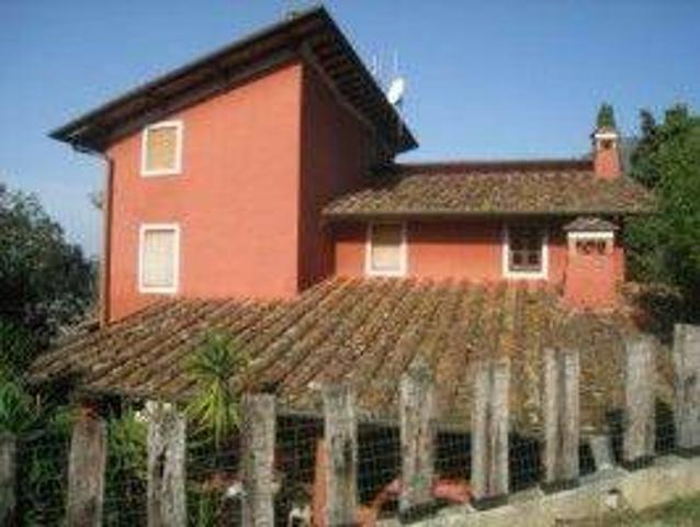 Villa in vendita a Camaiore LU