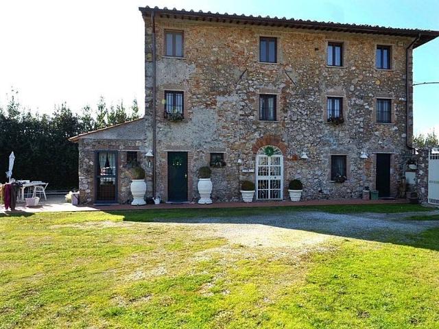 Villa in vendita a Camaiore LU