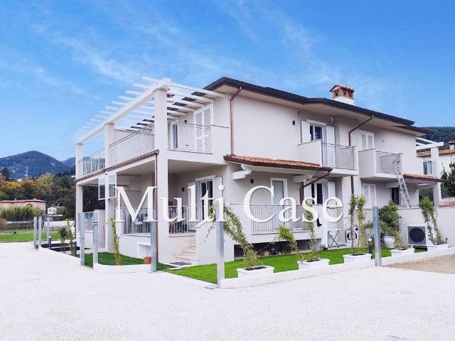 Villa in vendita a Camaiore LU