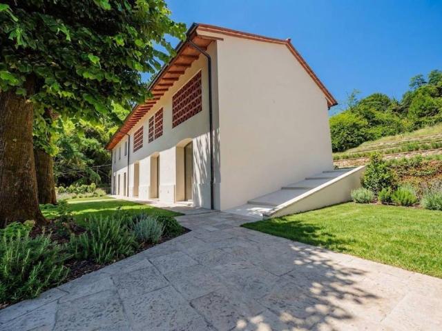 Villa in vendita a Camaiore LU