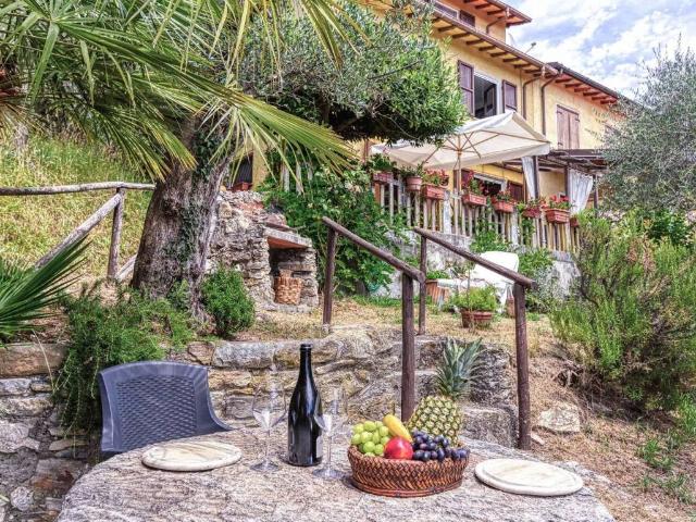 Villa in vendita a Camaiore LU