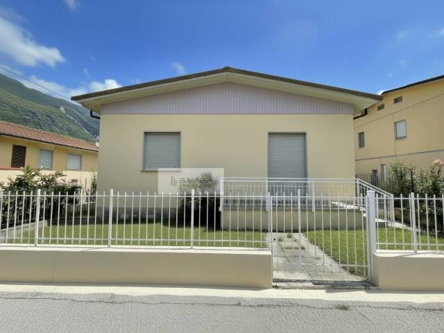 Villa in vendita a Camaiore LU