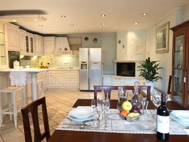 Villa in vendita a Camaiore LU