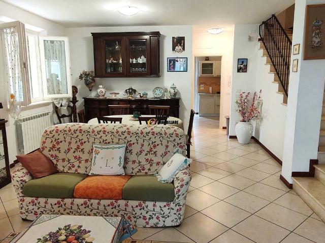 Villa in vendita a Camaiore LU
