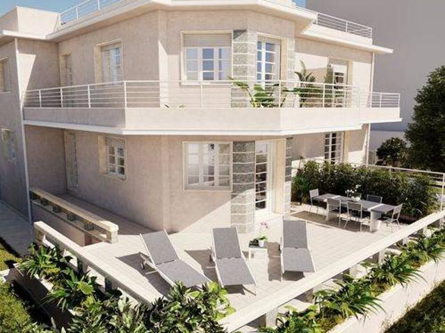 Villa in vendita a Camaiore LU