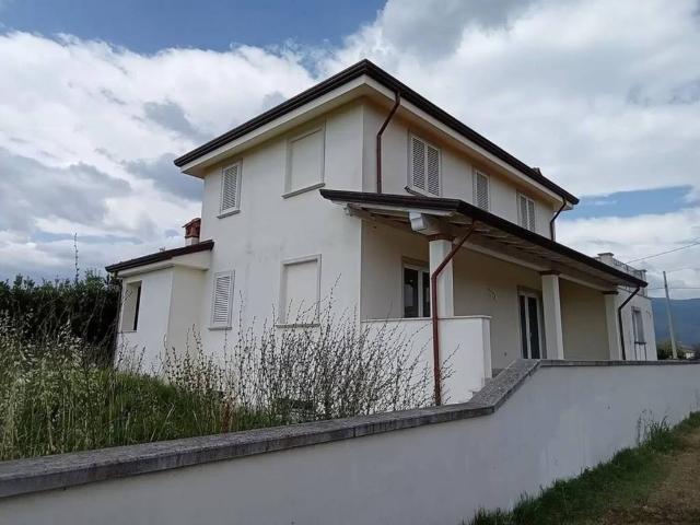 Villa in vendita a Camaiore LU