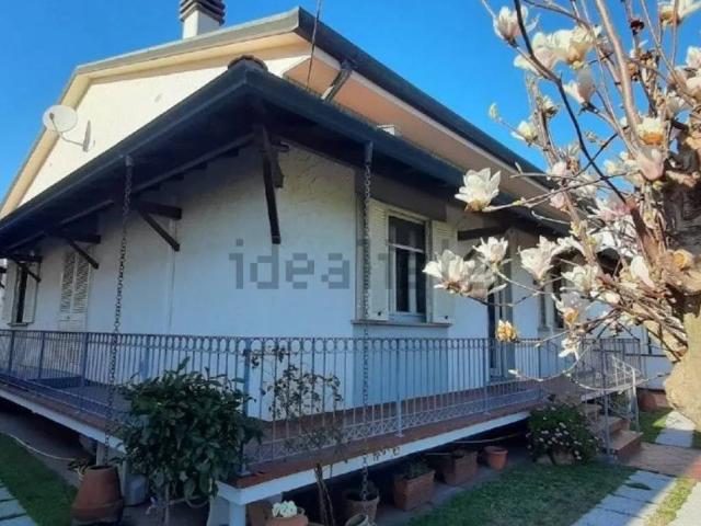 Villa in vendita a Camaiore LU