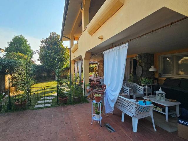 Villa in vendita a Camaiore LU