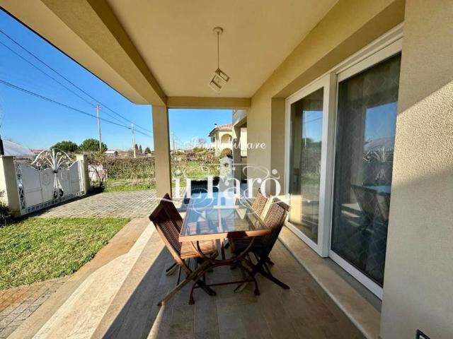 Villa in vendita a Camaiore LU