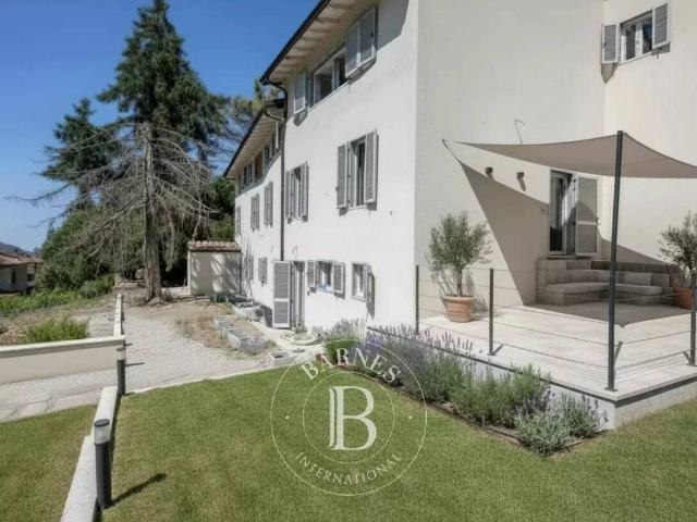Villa in vendita a Camaiore LU