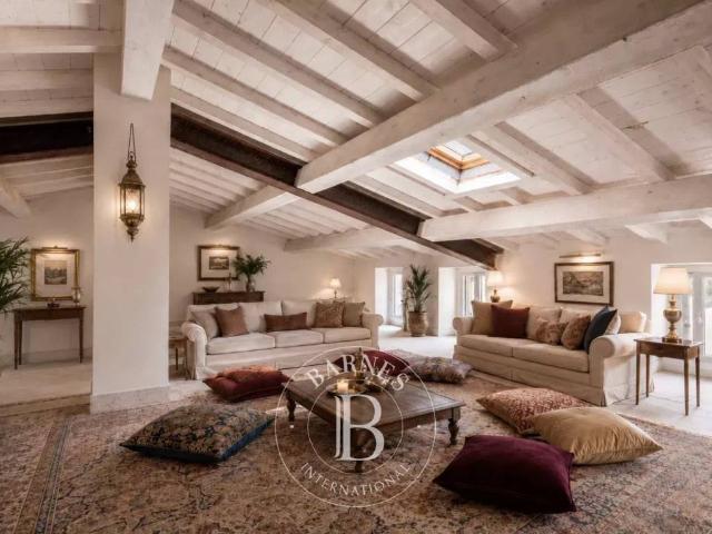 Villa in vendita a Camaiore LU