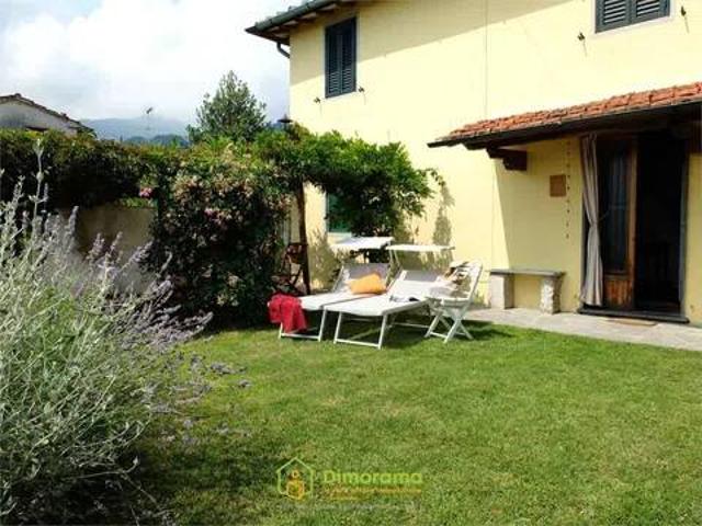 Villa in vendita a Camaiore LU