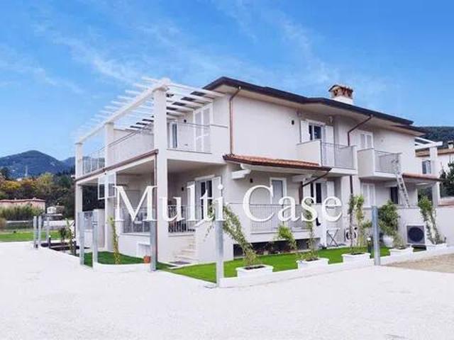Villa in vendita a Camaiore LU