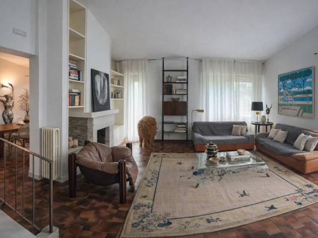 Villa in vendita a Camaiore LU