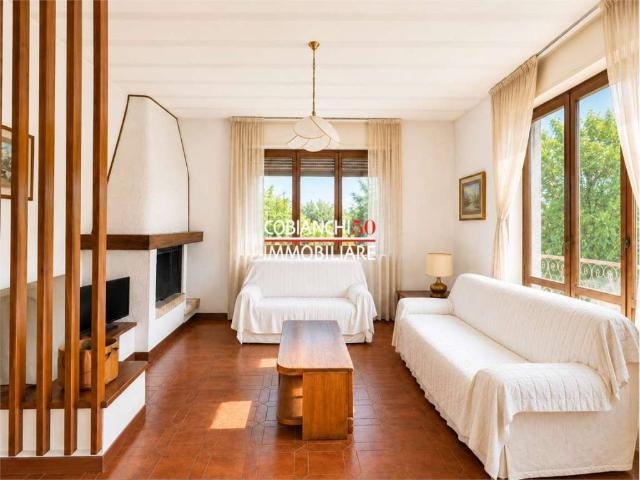 Villa in vendita a Cambiasca VB