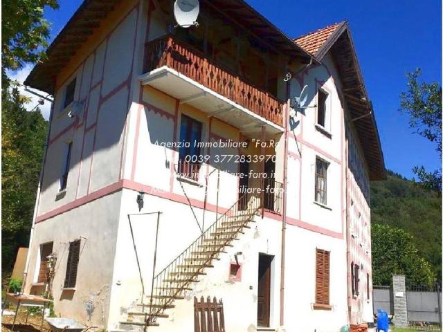 Villa in vendita a Cambiasca VB