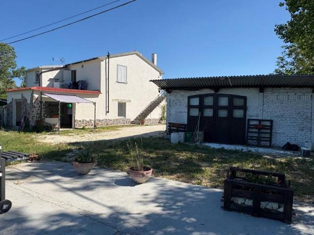 Villa in vendita a Camerano AN
