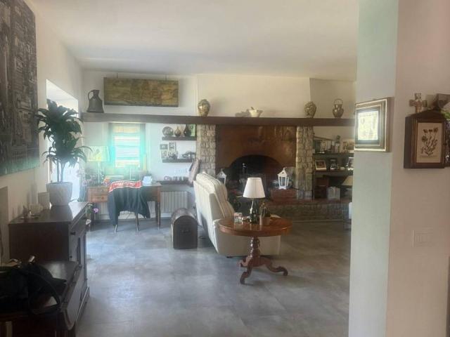 Villa in vendita a Campo nell'Elba LI