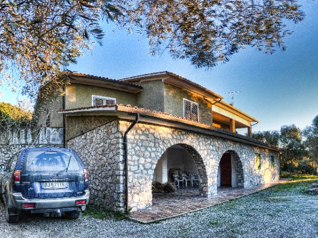 VILLA in VENDITA a CAMPO NELL'ELBA PRIMA CAMPAGNA di 7 vani