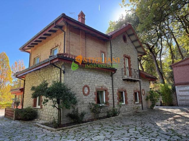 Villa in vendita a Campobasso CB