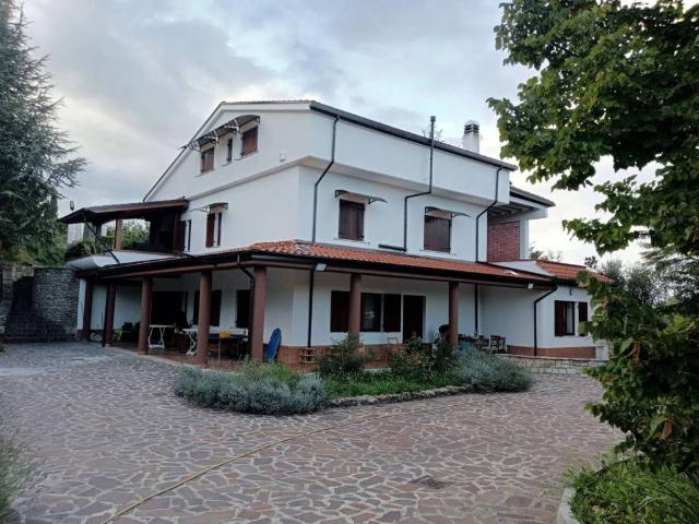 Villa in vendita a Campobasso CB