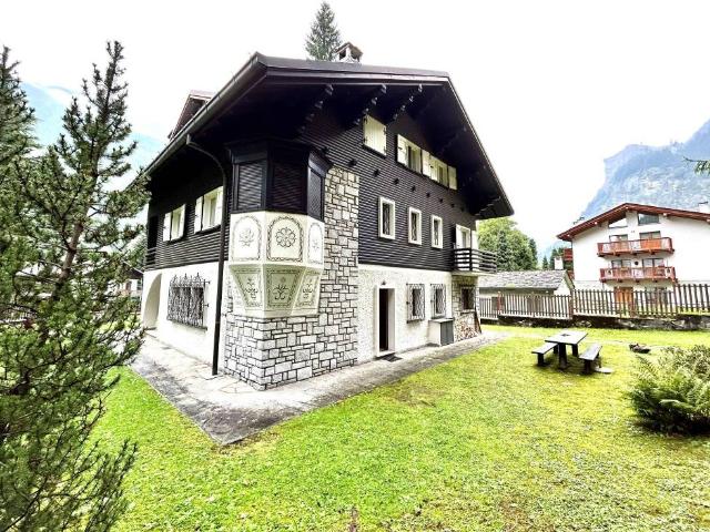 Villa in vendita a Campodolcino SO
