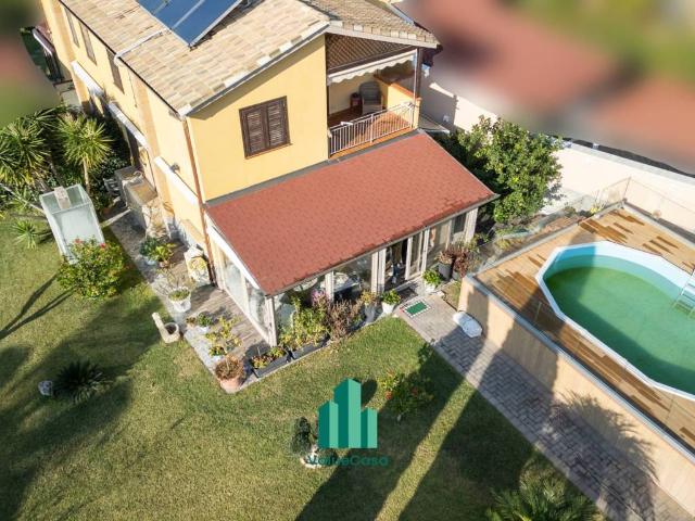 Villa in vendita a Campofelice di Roccella PA