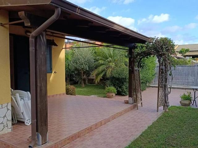 Villa in vendita a Campofelice di Roccella PA