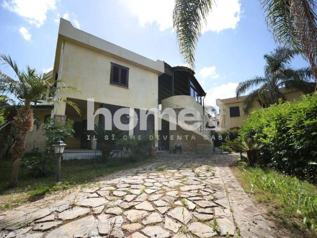 Villa in vendita a Campofelice di Roccella PA