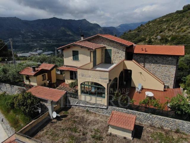 Villa in vendita a Camporosso IM