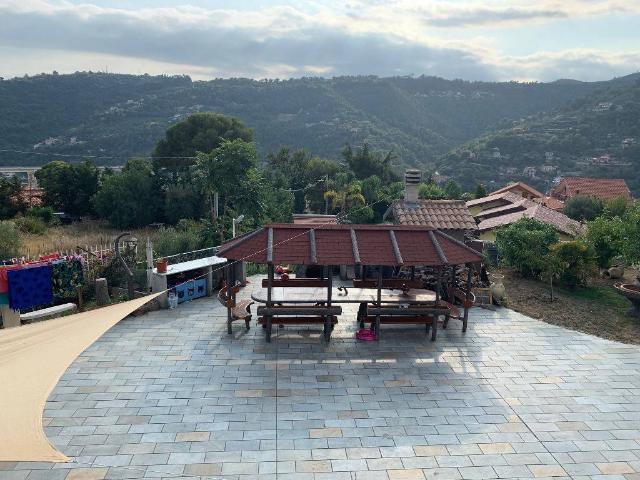 Villa in vendita a Camporosso IM