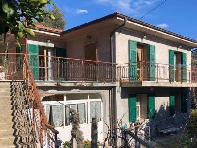 Villa in vendita a Camporosso IM