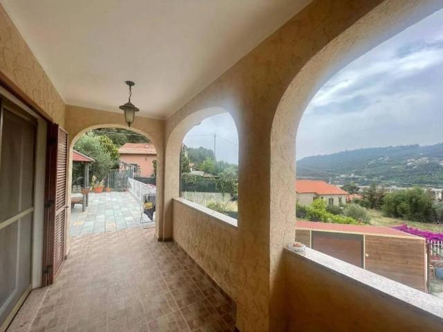 Villa in vendita a Camporosso IM