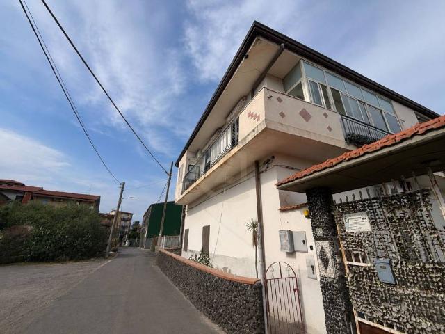 Villa in vendita a Camporotondo Etneo CT