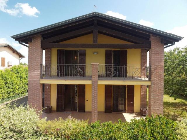 Villa in vendita a Campagnola Emilia RE