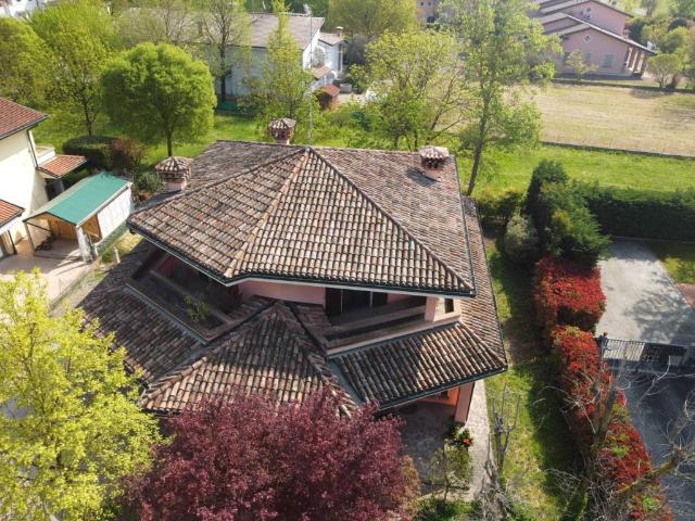 Villa in vendita a Campagnola Emilia RE