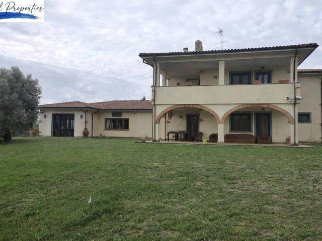Villa in vendita a Campagnano di Roma RM