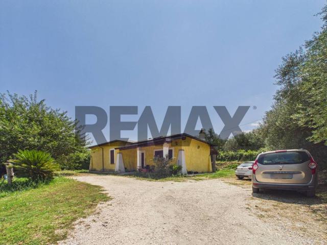 Villa in vendita a Campagnano di Roma RM