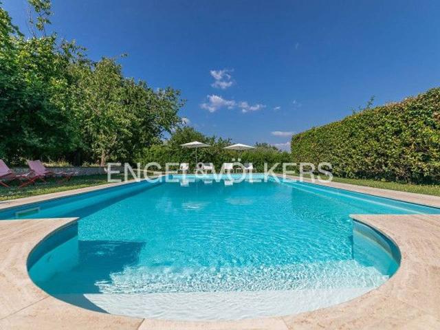 Villa in vendita a Campagnano Di Roma
