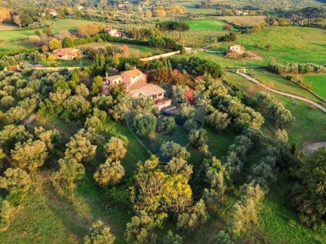 Villa in vendita a Campagnano Di Roma